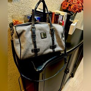 Dooney & Bourke Panama barrel bag